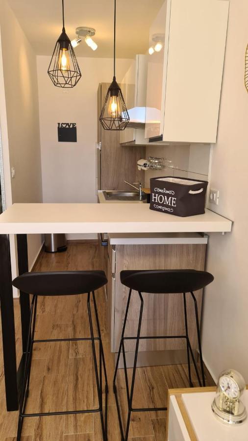 Studio Apartman Kiara Bol Zewnętrze zdjęcie