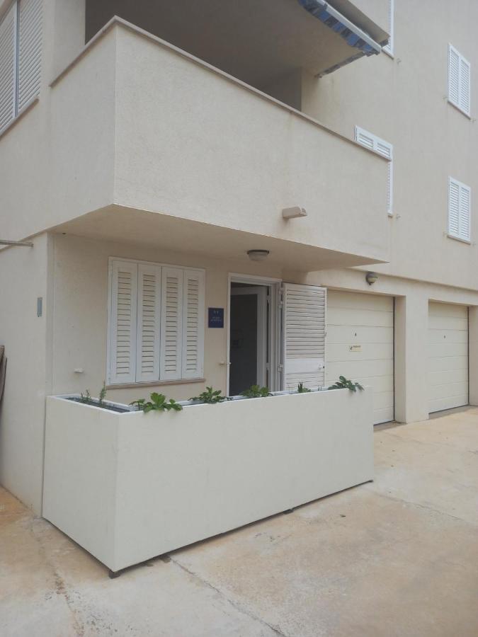 Studio Apartman Kiara Bol Zewnętrze zdjęcie